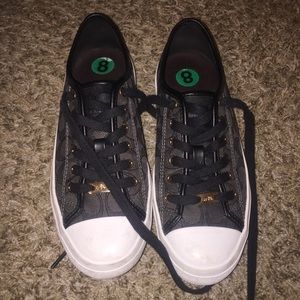 Women’s Size 8 coach tennis